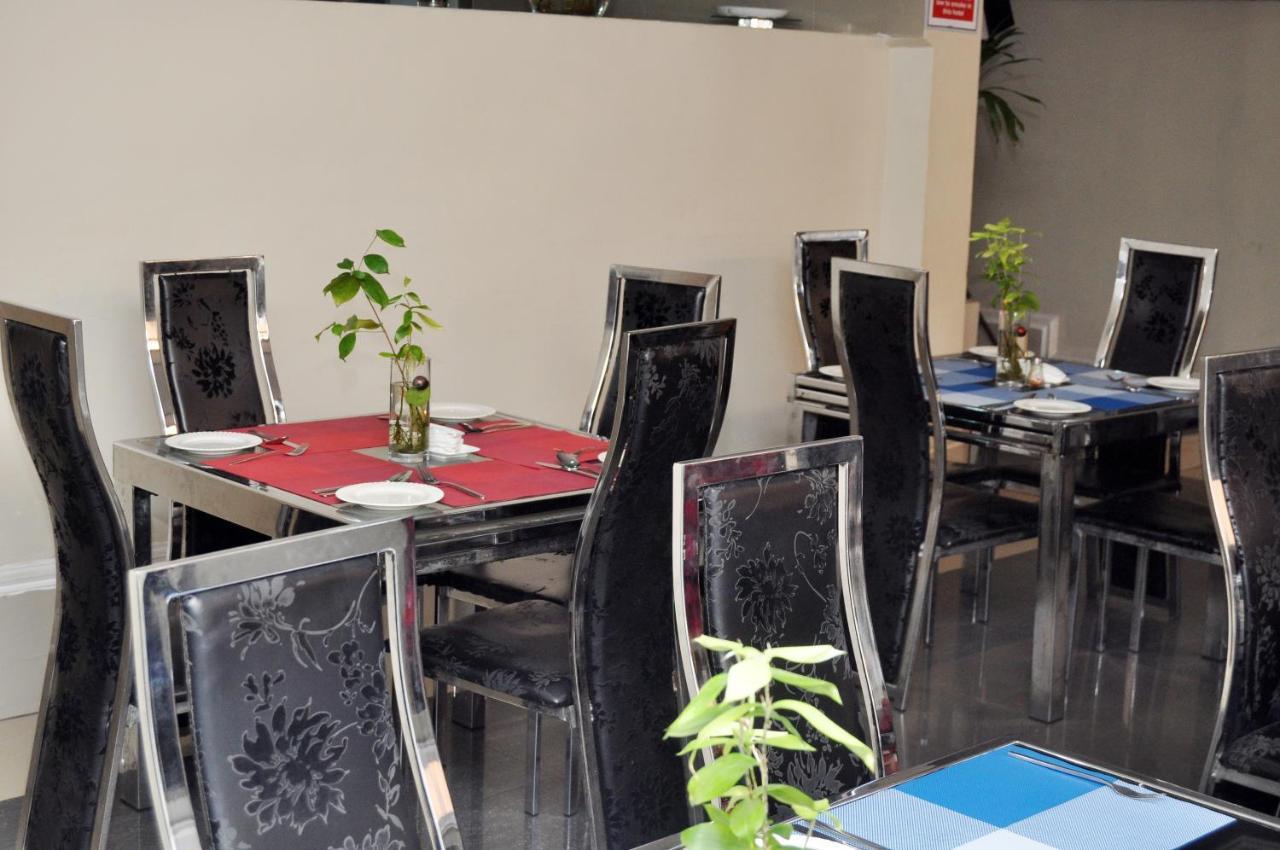 Primal Hotel Isaac John Gra Ikeja Esterno foto