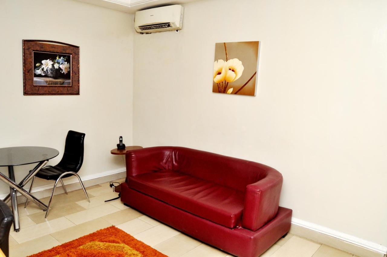 Primal Hotel Isaac John Gra Ikeja Esterno foto