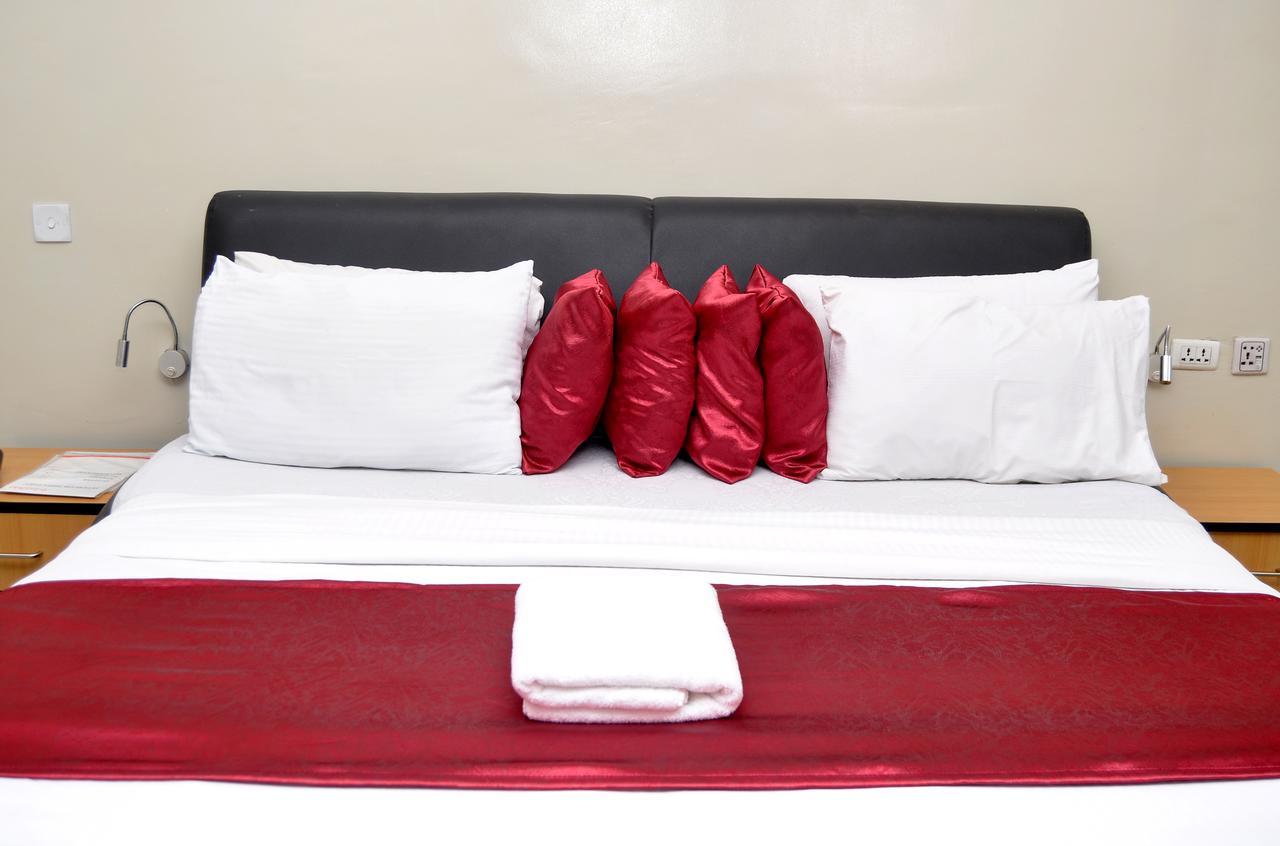 Primal Hotel Isaac John Gra Ikeja Esterno foto